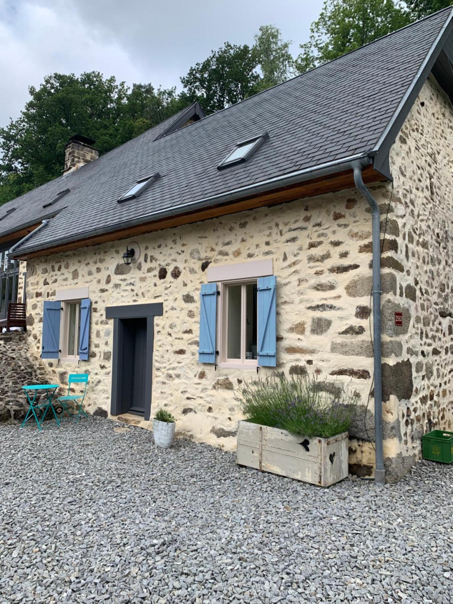 Gite Maison Du Trottoir, Sussac Экстерьер фото
